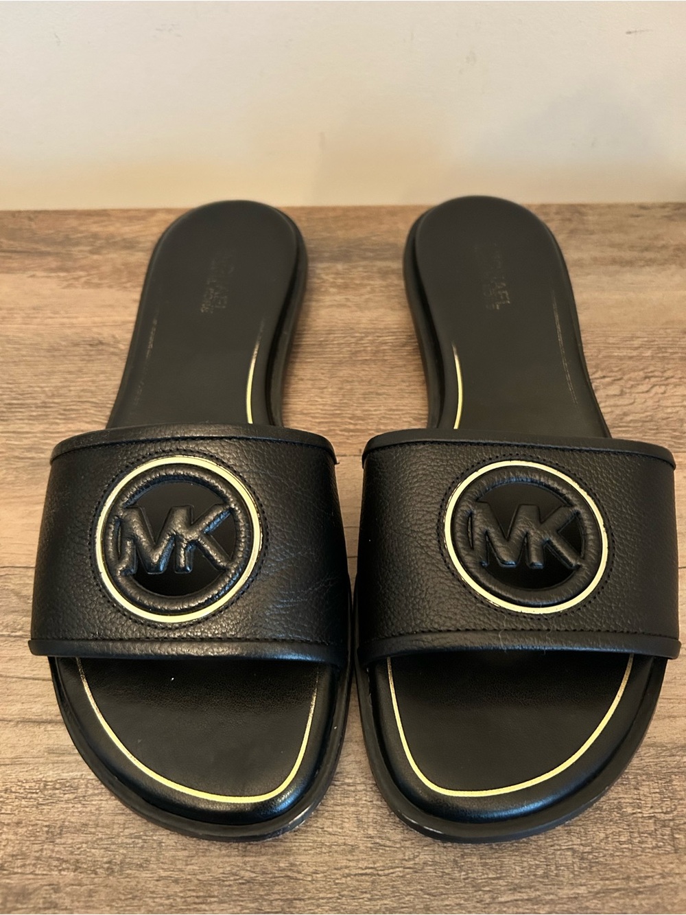Michael Kors Deanna Black Cutout Leather Slide Sandals Size 7